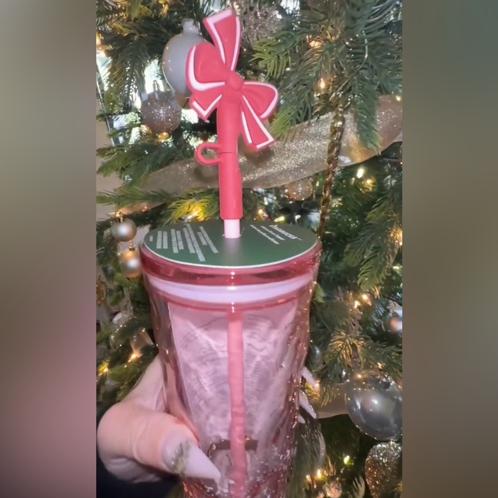 🎄💕 Starbucks Pink Snow Glass Holiday Bow Silicone Topper Cup Tumbler 18 Oz 2025